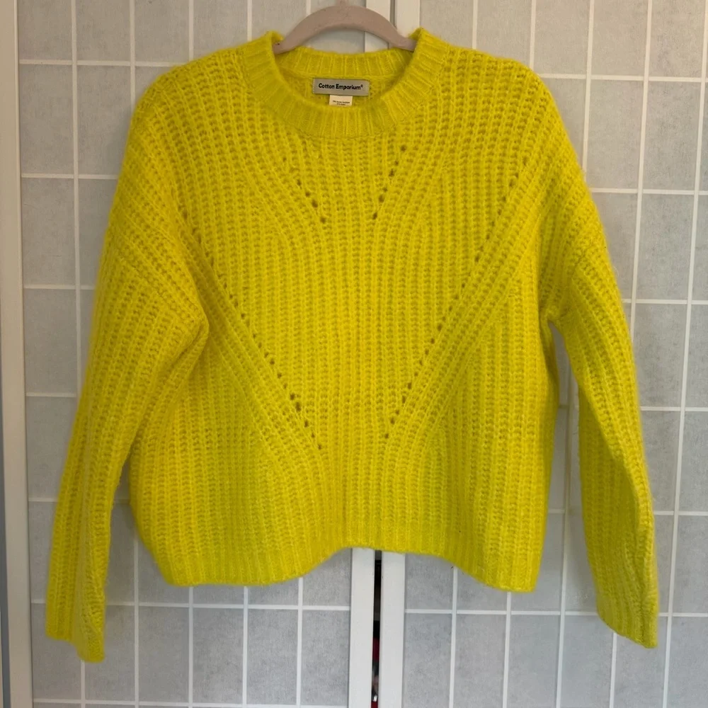 COTTON EMPORIUM Highlighter Yellow Cozy Crewneck Loose Knit Sweater EUC Medium